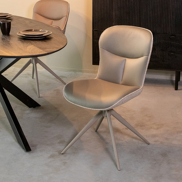 LABEL51 Eetkamerstoel Thorben - Forest - Microfiber van LABEL51 – Luxe comfort op maat van PureWonen. Vraag naar de beste prijs.