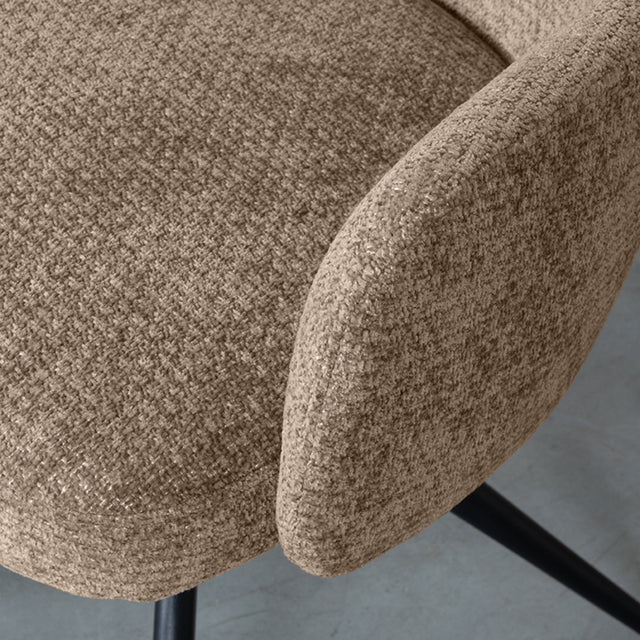 LABEL51 Eetkamerstoel Levi - Clay - Elite van LABEL51 – Luxe comfort op maat van PureWonen. Vraag naar de beste prijs.