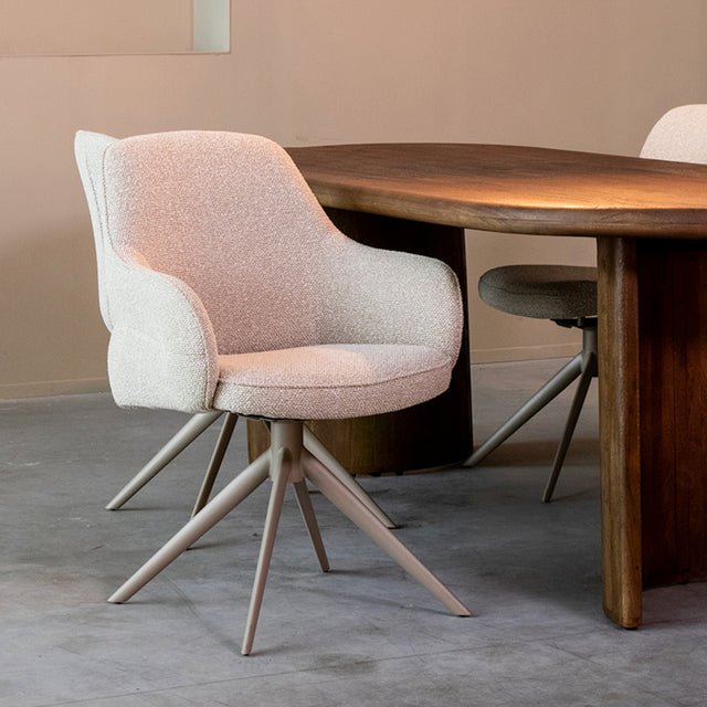 LABEL51 Eetkamerstoel Bern - Naturel - Boucle van LABEL51 – Luxe comfort op maat van PureWonen. Vraag naar de beste prijs.