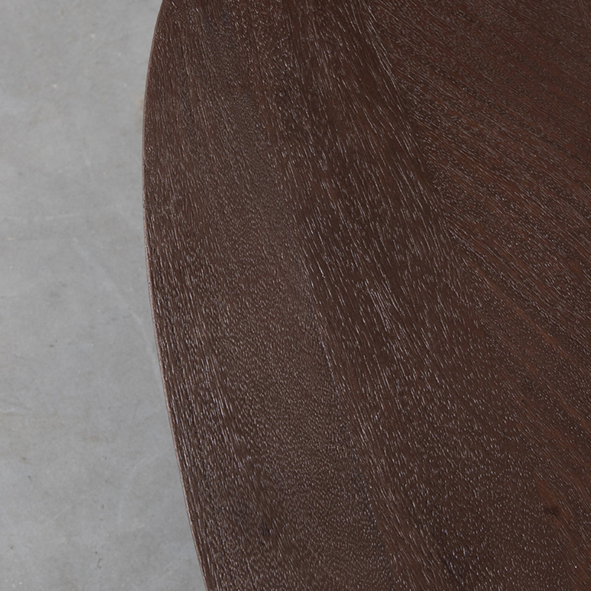 LABEL51 Salontafel Wow - Espresso - Mangohout - 135 cm van LABEL51 – Luxe comfort op maat van PureWonen. Vraag naar de beste prijs.