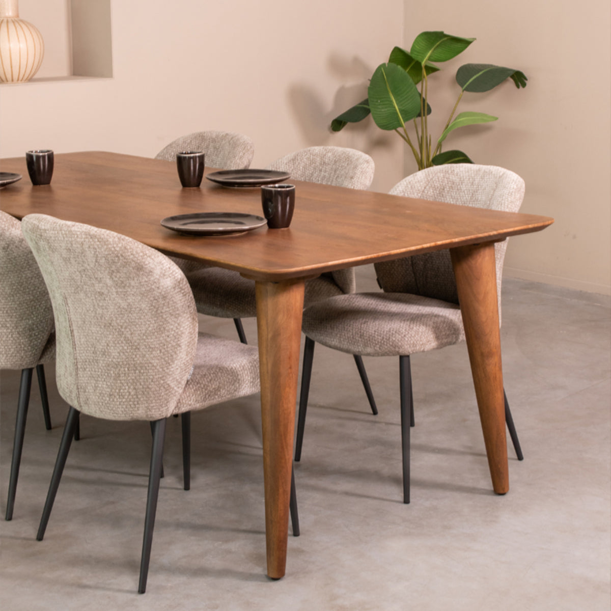 LABEL51 Eetkamertafel Fly - Nature - Mangohout - 220x100 cm van LABEL51 – Luxe comfort op maat van PureWonen. Vraag naar de beste prijs.
