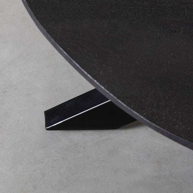 LABEL51 Salontafel Otis - Zwart - Mangohout - 80 cm van LABEL51 – Luxe comfort op maat van PureWonen. Vraag naar de beste prijs.