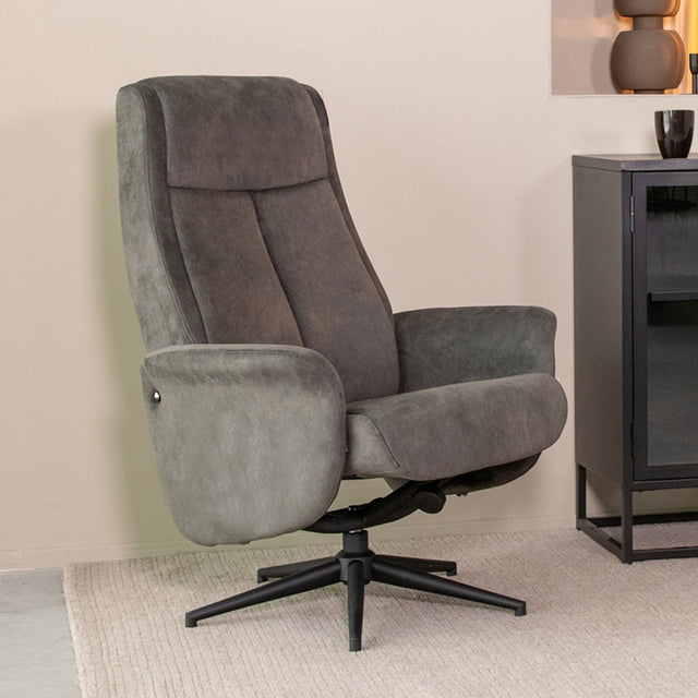 LABEL51 Fauteuil Bergen - Antraciet - Cosmo - Excl. Hocker van LABEL51 – Luxe comfort op maat van PureWonen. Vraag naar de beste prijs.