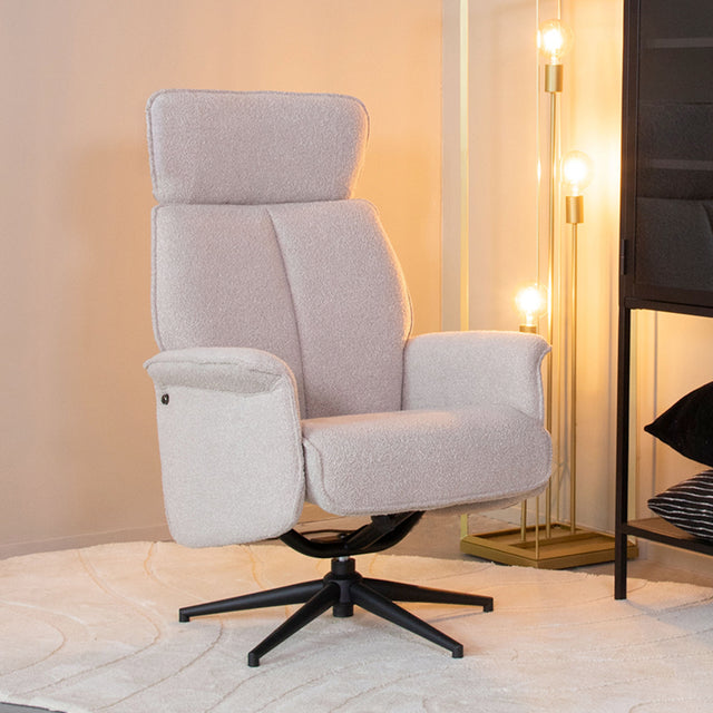 LABEL51 Fauteuil Verdal - Naturel - Boucle - Excl. Hocker van LABEL51 – Luxe comfort op maat van PureWonen. Vraag naar de beste prijs.