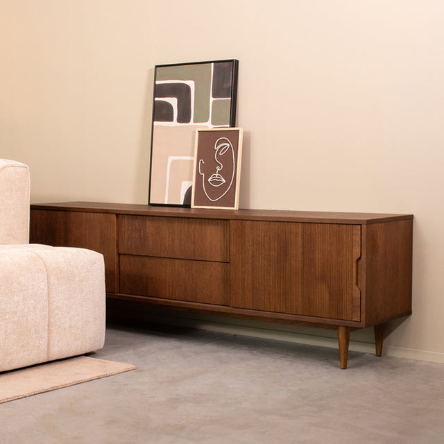 LABEL51 Tv-meubel Jule - Walnoot - Eiken - Tv-Meubel 200 cm van LABEL51 – Luxe comfort op maat van PureWonen. Vraag naar de beste prijs.