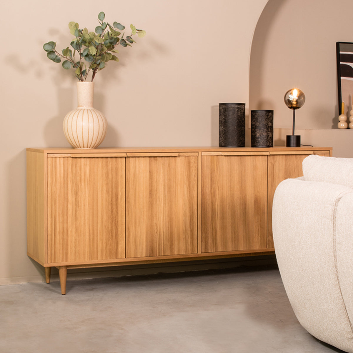 LABEL51 Dressoir Jule - Naturel - Eiken - Dressoir van LABEL51 – Luxe comfort op maat van PureWonen. Vraag naar de beste prijs.