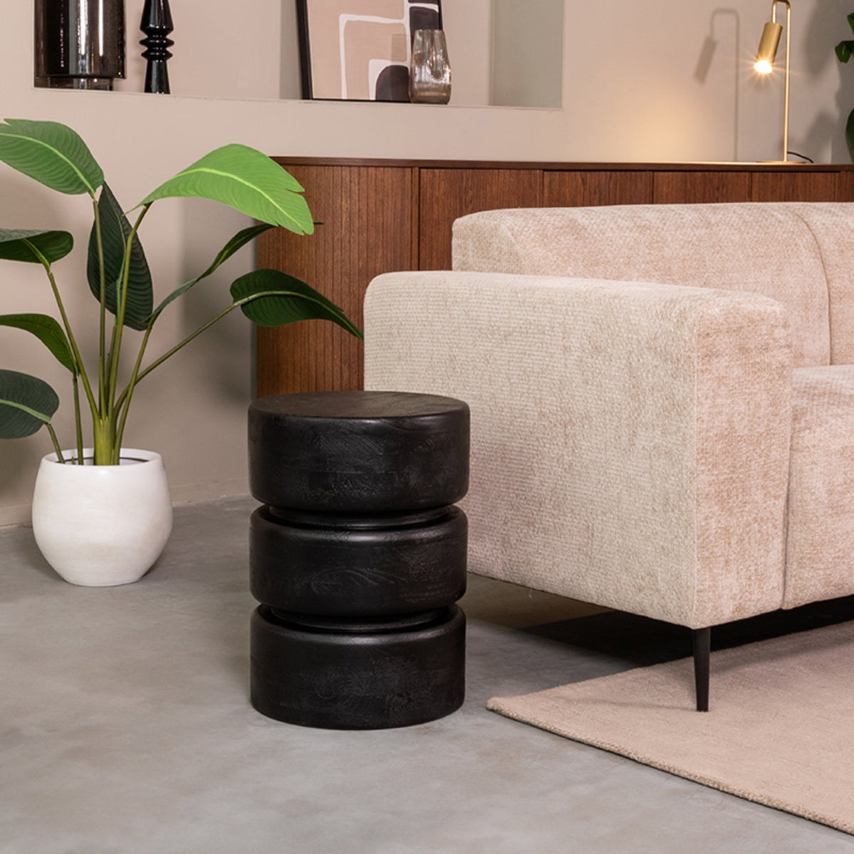 LABEL51 Bijzettafel Milly - Zwart - Mangohout - 35 cm van LABEL51 – Luxe comfort op maat van PureWonen. Vraag naar de beste prijs.