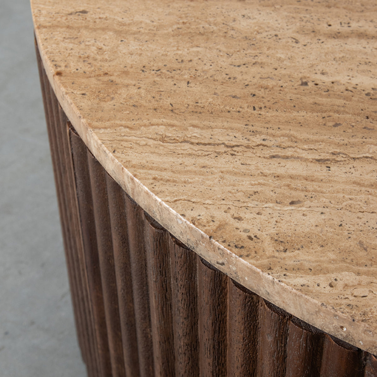 LABEL51 Salontafel Ribble - Espresso - Travertin van LABEL51 – Luxe comfort op maat van PureWonen. Vraag naar de beste prijs.