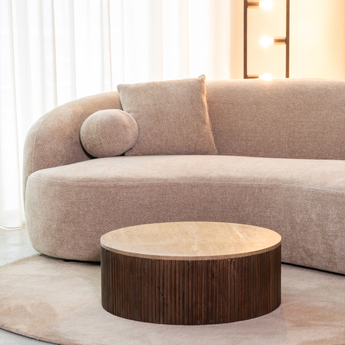 LABEL51 Salontafel Ribble - Espresso - Travertin van LABEL51 – Luxe comfort op maat van PureWonen. Vraag naar de beste prijs.