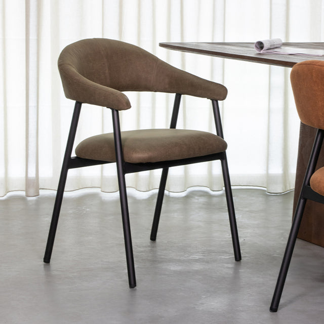 LABEL51 Eetkamerstoel Amaze - Moss - Micro Suede van LABEL51 – Luxe comfort op maat van PureWonen. Vraag naar de beste prijs.