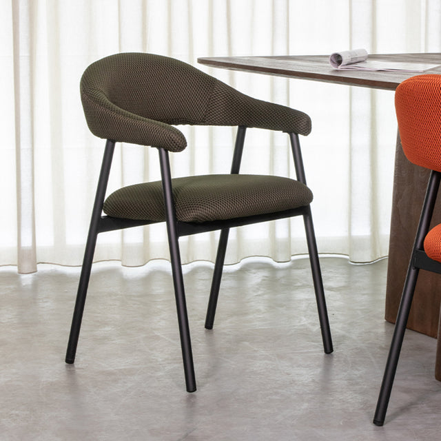 LABEL51 Eetkamerstoel Amaze - Hunter - Breathe van LABEL51 – Luxe comfort op maat van PureWonen. Vraag naar de beste prijs.