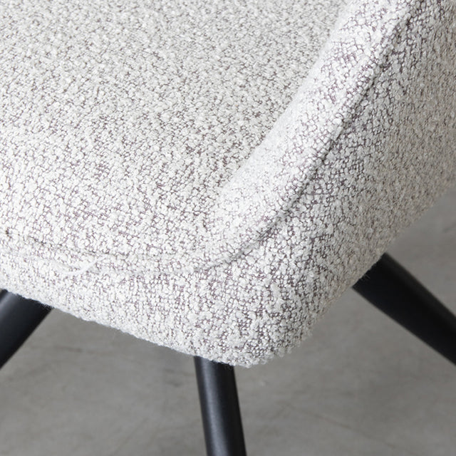 LABEL51 Eetkamerstoel Finley - Wit - Boucle van LABEL51 – Luxe comfort op maat van PureWonen. Vraag naar de beste prijs.