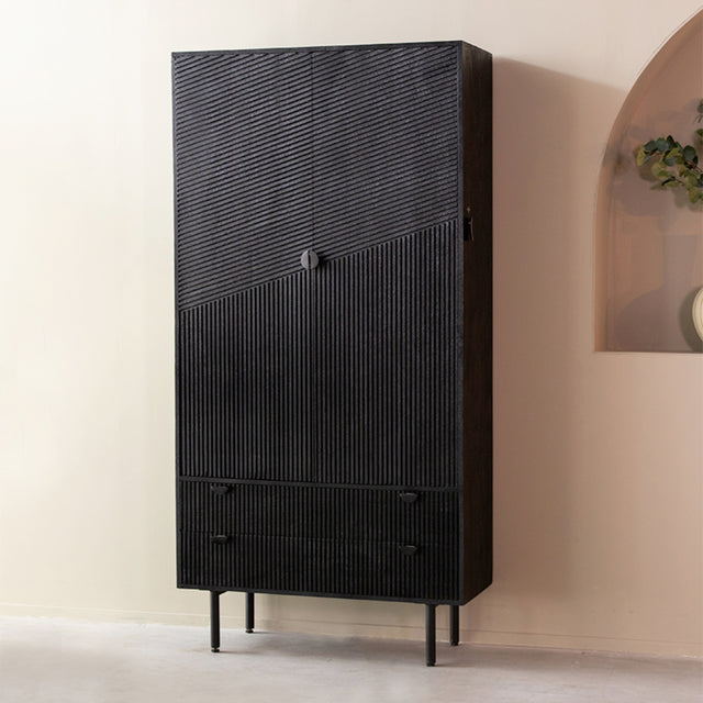 LABEL51 Bergkast Cotia - Zwart - Mangohout - Hoge Kast van LABEL51 - laagste prijs offerte van PureWonen