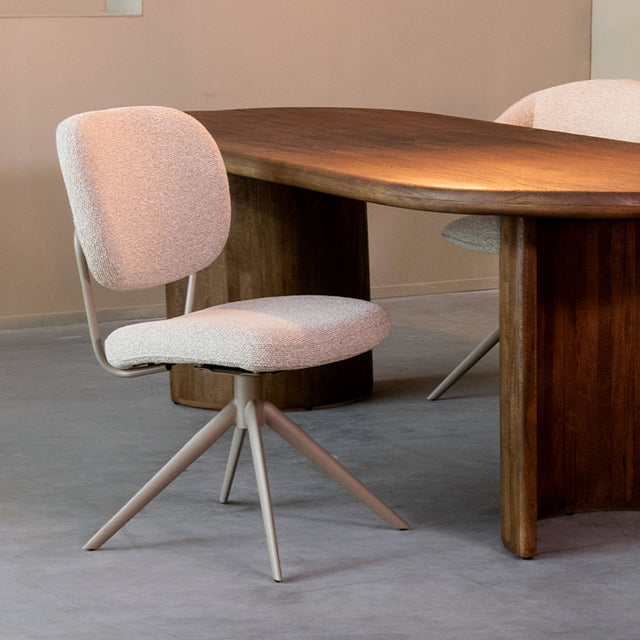 LABEL51 Eetkamerstoel Geneva - Naturel - Boucle van LABEL51 – Luxe comfort op maat van PureWonen. Vraag naar de beste prijs.