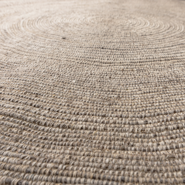 Utopia Vloerkleed Rond Naturel O200 Cm van WOOOD – Luxe comfort op maat van PureWonen. Vraag naar de beste prijs.