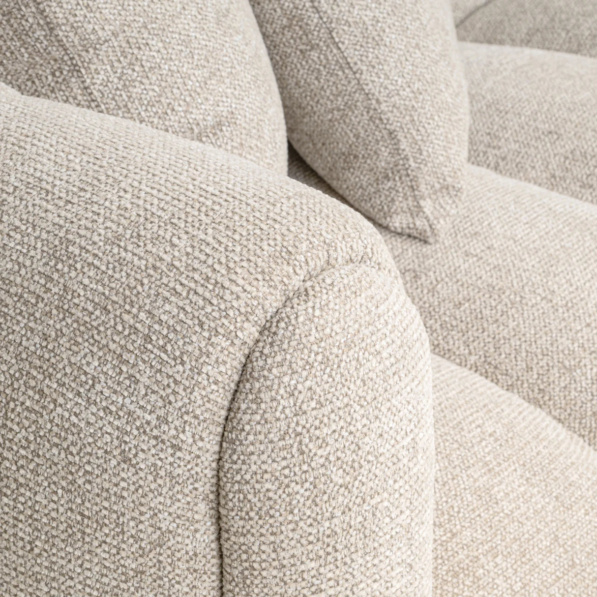 Bank Novaro natural fancy 3-seater van Richmond Interiors – Luxe comfort op maat van PureWonen. Vraag naar de beste prijs.