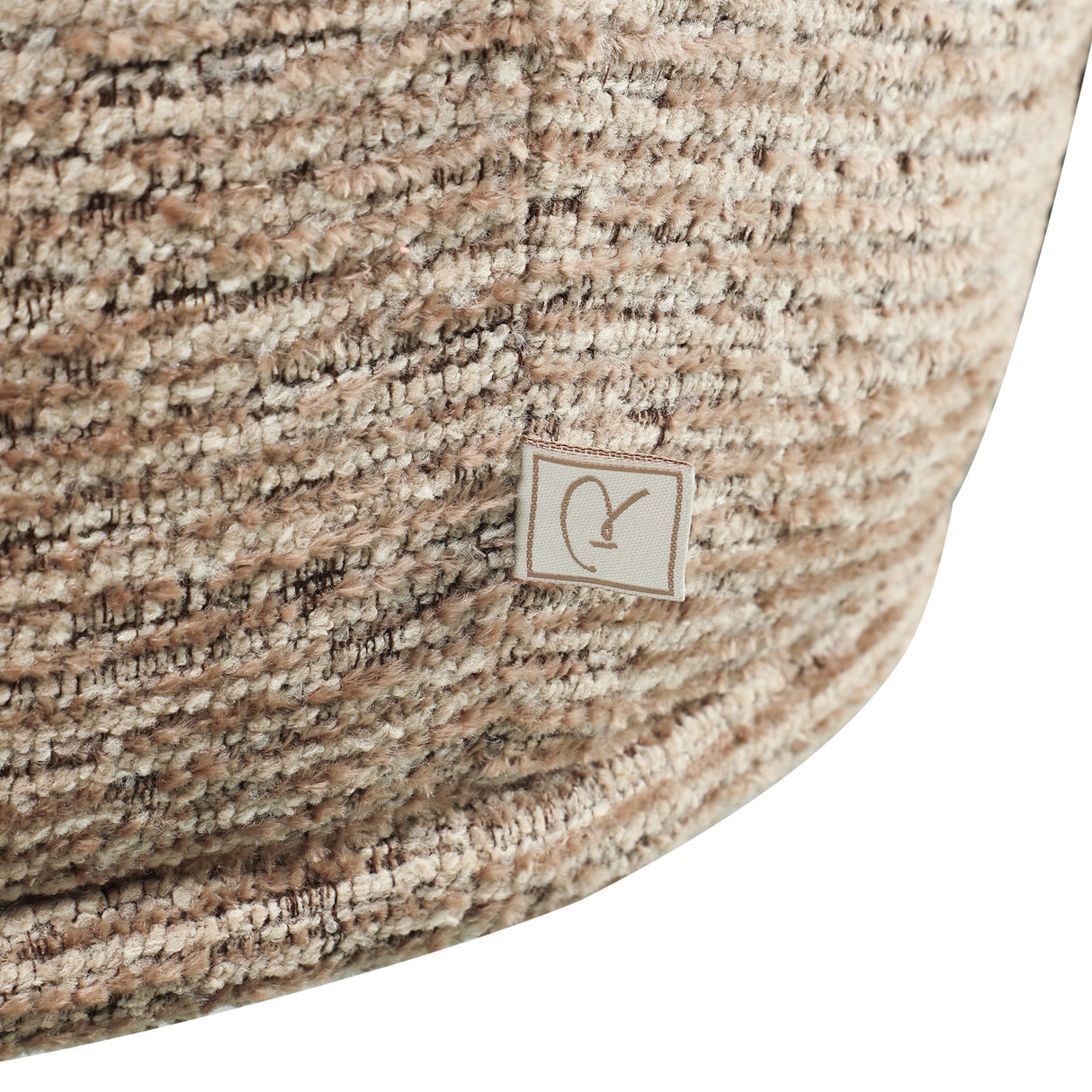 Eetkamerstoel Beverly mocca linear swivel van Richmond Interiors – Luxe comfort op maat van PureWonen. Vraag naar de beste prijs.