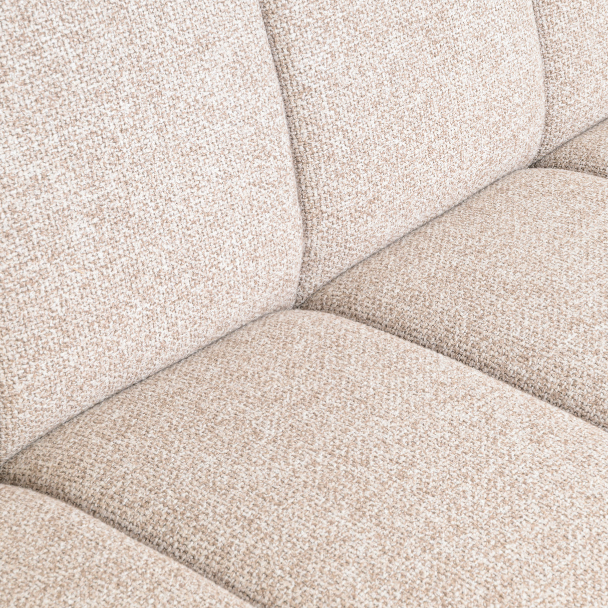 Eetkamer bank Landmark customized straight van Richmond Interiors – Luxe comfort op maat van PureWonen. Vraag naar de beste prijs.