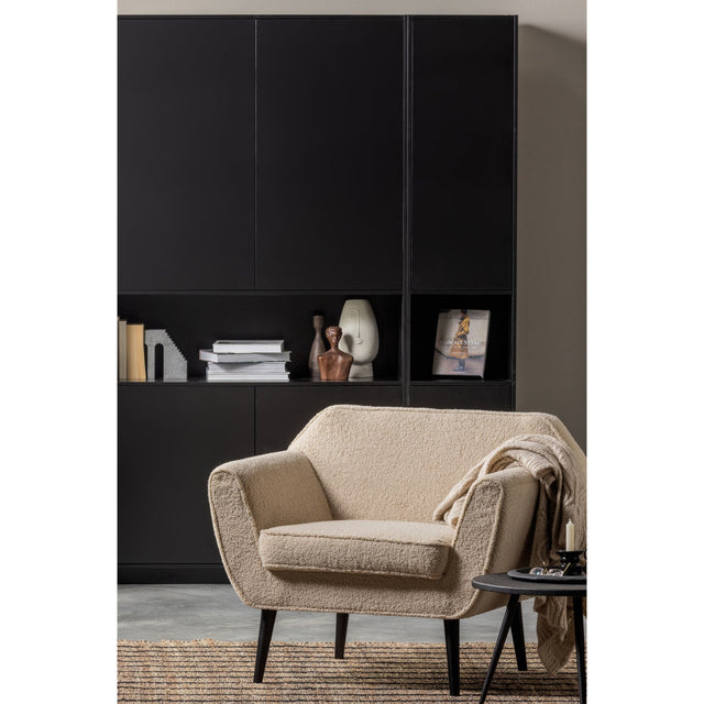 Rocco Fauteuil Teddy Sand van WOOOD – Luxe comfort op maat van PureWonen. Vraag naar de beste prijs.