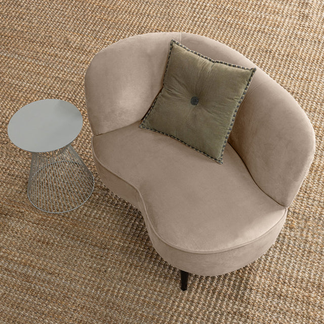 Sara Lounge Fauteuil Links Fluweel Khaki van WOOOD – Luxe comfort op maat van PureWonen. Vraag naar de beste prijs.