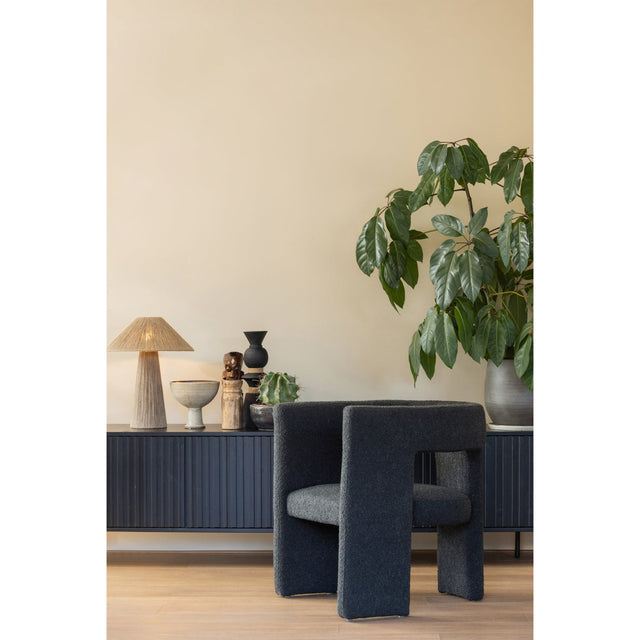 Tiwa Fauteuil Boucle Donkergrijs van WOOOD – Luxe comfort op maat van PureWonen. Vraag naar de beste prijs.