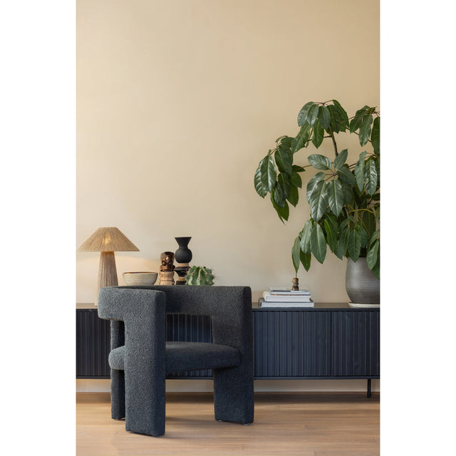 Tiwa Fauteuil Boucle Donkergrijs van WOOOD – Luxe comfort op maat van PureWonen. Vraag naar de beste prijs.