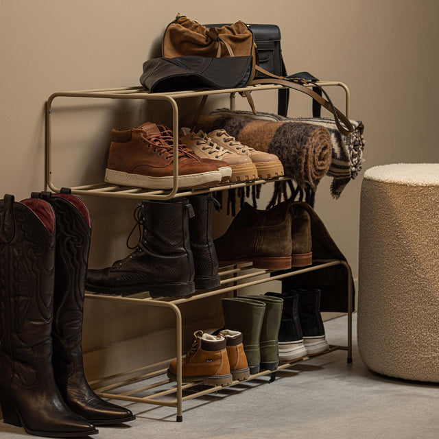 Josse Staand Schoenenrek Metaal Militair Bruin van WOOOD – Luxe comfort op maat van PureWonen. Vraag naar de beste prijs.
