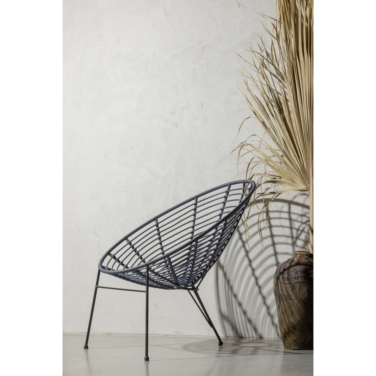 Jane Loungestoel Tuin Inkt van WOOOD – Luxe comfort op maat van PureWonen. Vraag naar de beste prijs.