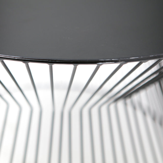 Suus Bijzettafel Metaal Zwart van WOOOD – Luxe comfort op maat van PureWonen. Vraag naar de beste prijs.