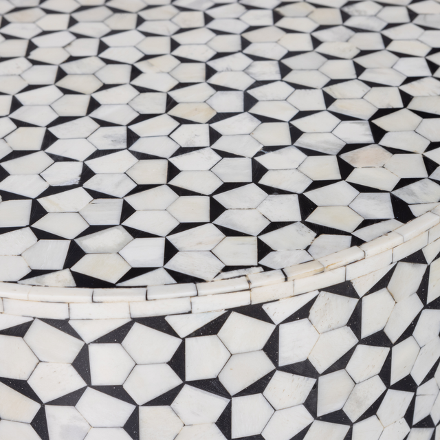 Neva Bijzettafel Zwart/Wit van WOOOD – Luxe comfort op maat van PureWonen. Vraag naar de beste prijs.