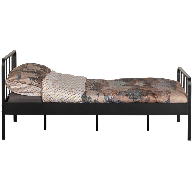 Mees Bed Twijfelaar Metaal Zwart 120x200 Cm van WOOOD – Luxe comfort op maat van PureWonen. Vraag naar de beste prijs.