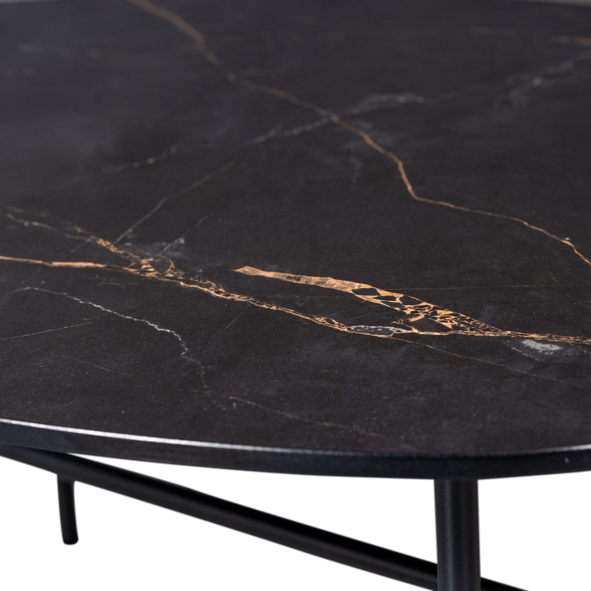 Vajen Salontafel Met Zwart Marmeren Look Blad 80x60 Cm van WOOOD – Luxe comfort op maat van PureWonen. Vraag naar de beste prijs.