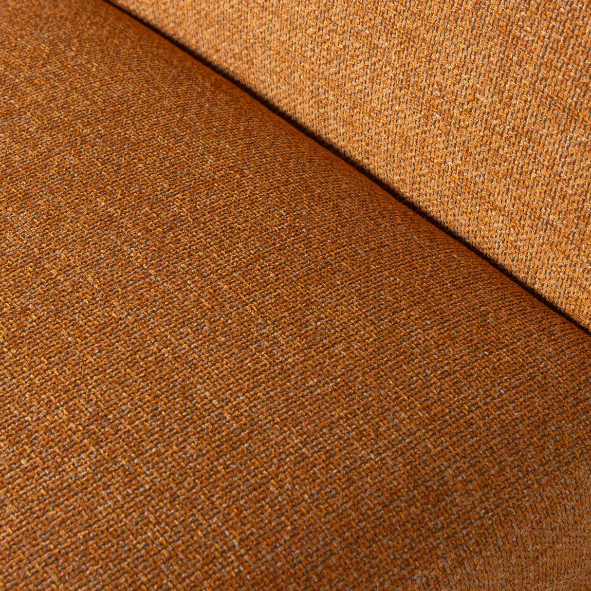 Lavid Fauteuil Ginger van WOOOD – Luxe comfort op maat van PureWonen. Vraag naar de beste prijs.