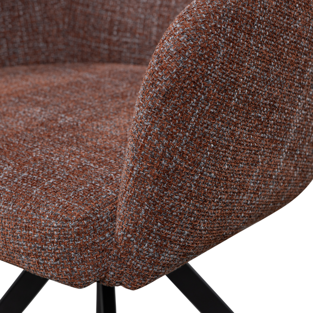 Fenne Draaibare Eetkamerstoel Geweven Stof Chestnut van WOOOD – Luxe comfort op maat van PureWonen. Vraag naar de beste prijs.