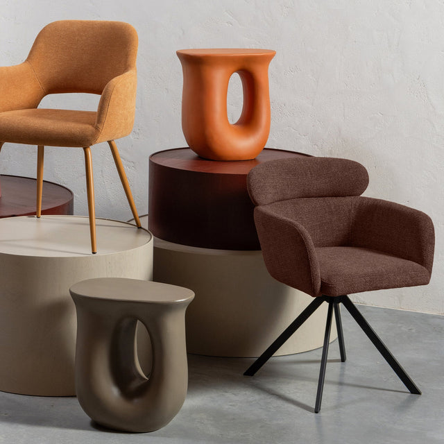 Fenne Draaibare Eetkamerstoel Geweven Stof Chestnut van WOOOD – Luxe comfort op maat van PureWonen. Vraag naar de beste prijs.