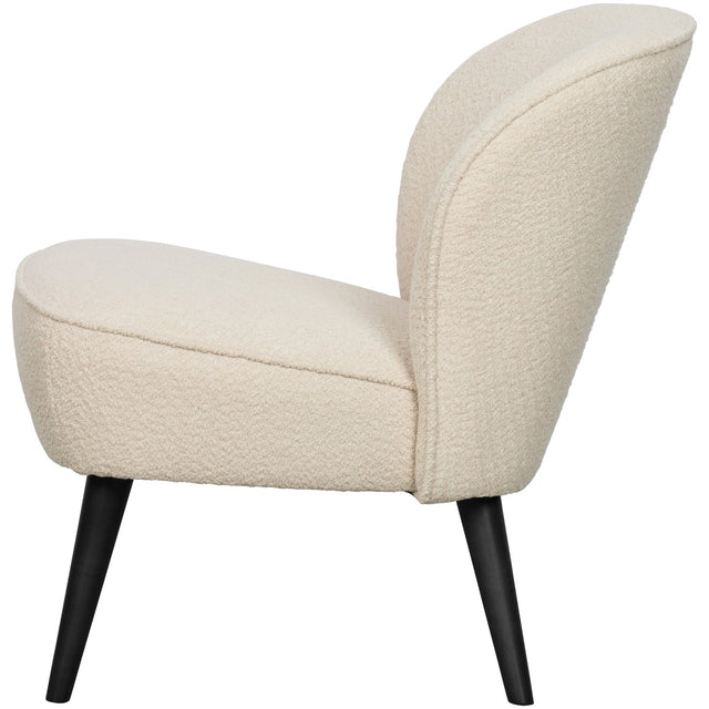 Sara Fauteuil Boucle Creme van WOOOD – Luxe comfort op maat van PureWonen. Vraag naar de beste prijs.