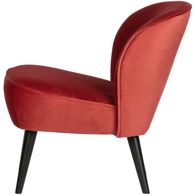 Sara Fauteuil Fluweel Raspberry van WOOOD – Luxe comfort op maat van PureWonen. Vraag naar de beste prijs.