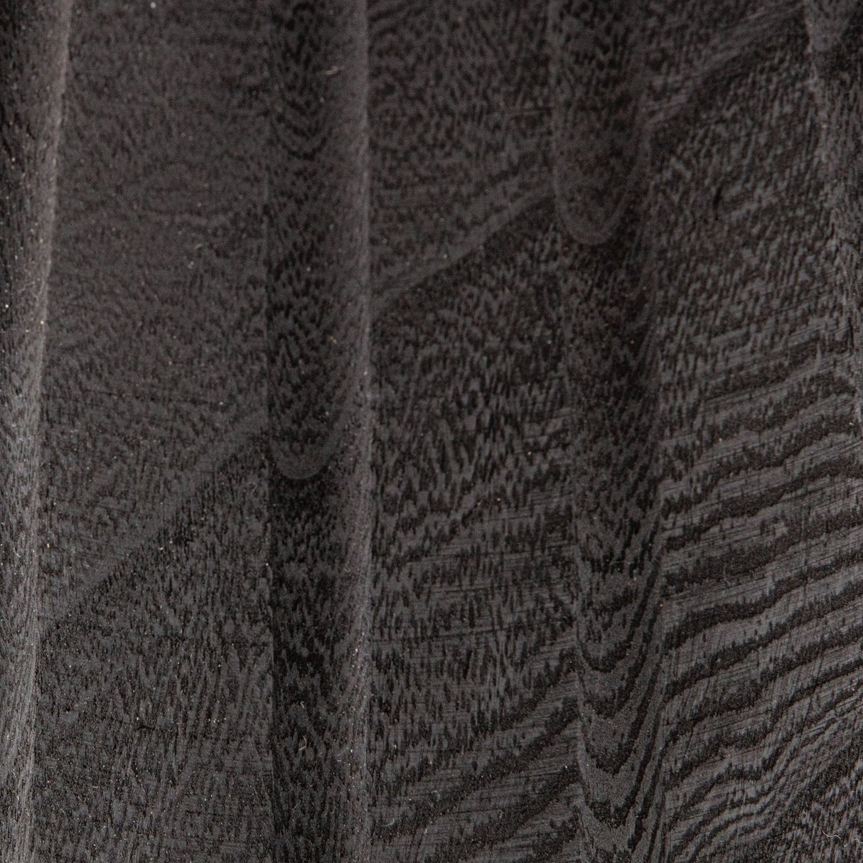 Borre Kruk Hout Zwart 40x O28 Cm van WOOOD – Luxe comfort op maat van PureWonen. Vraag naar de beste prijs.