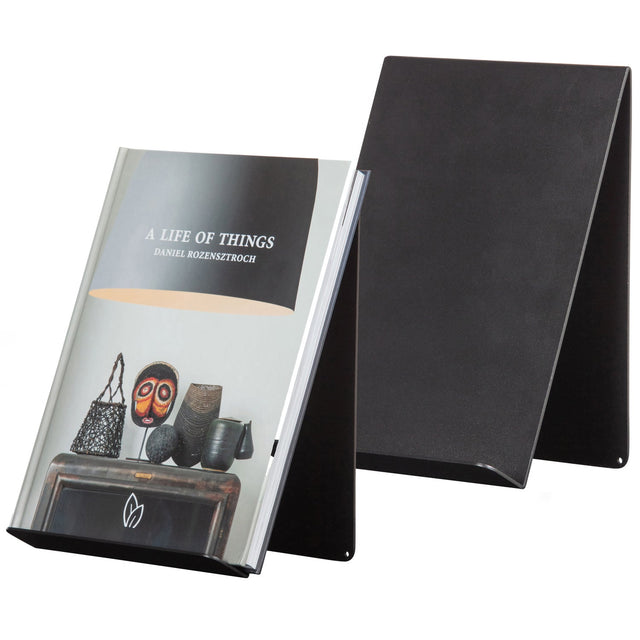 Brook Boekenstandaard Staand Metaal Zwart van WOOOD – Luxe comfort op maat van PureWonen. Vraag naar de beste prijs.