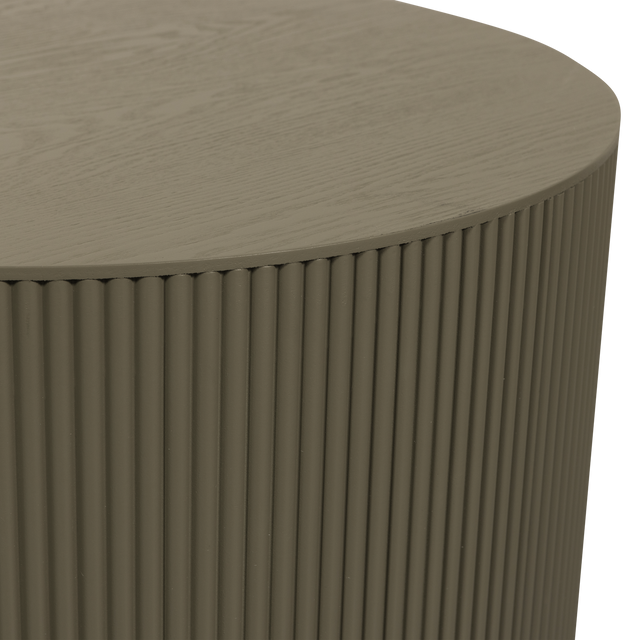 Sanne Bijzettafel Rond Militair Groen van WOOOD – Luxe comfort op maat van PureWonen. Vraag naar de beste prijs.