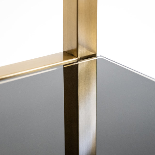 Wandkast Magnus brushed gold (Brushed Gold) van Richmond Interiors – Luxe comfort op maat van PureWonen. Vraag naar de beste prijs.