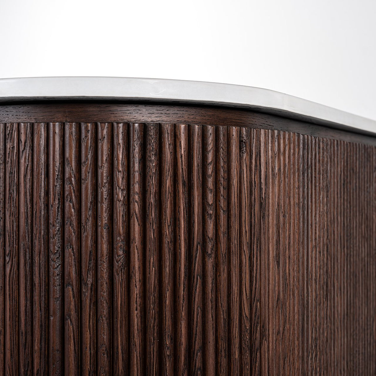 Dressoir Barkley 3-deuren (Brushed Gold) van Richmond Interiors – Luxe comfort op maat van PureWonen. Vraag naar de beste prijs.