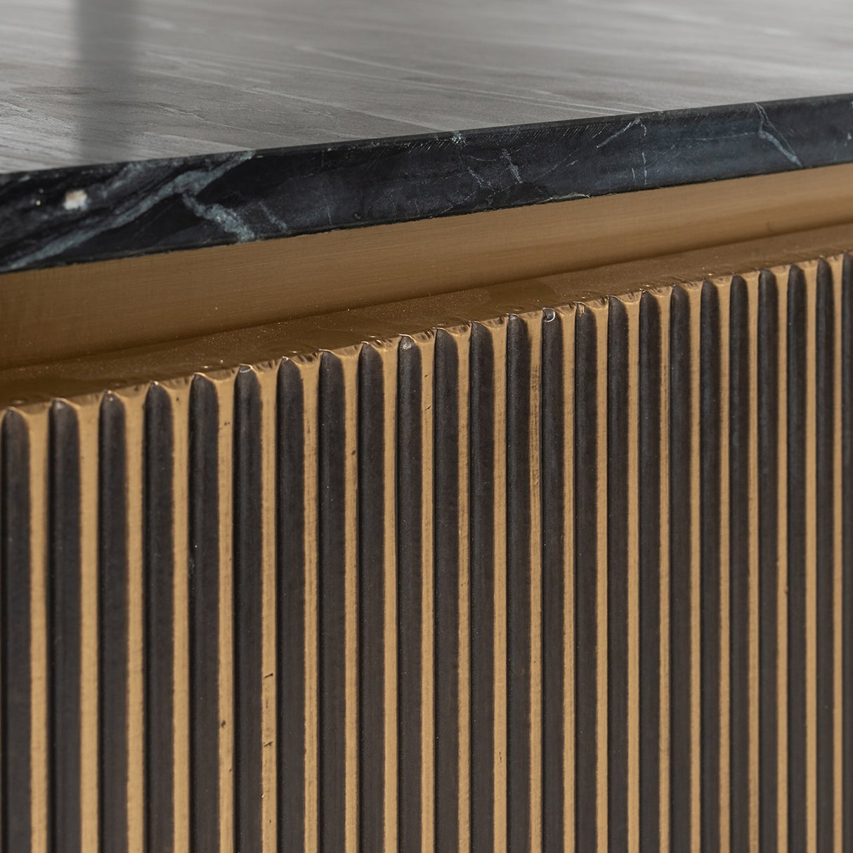 TV-dressoir Ironville 2-deuren (Gold) van Richmond Interiors – Luxe comfort op maat van PureWonen. Vraag naar de beste prijs.