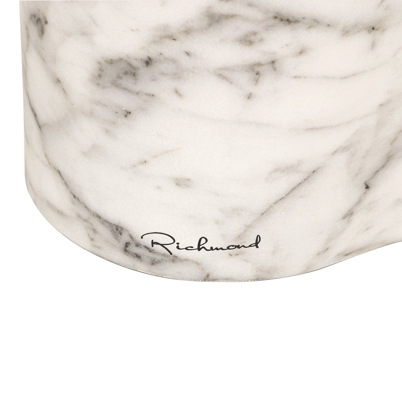Bijzettafel Rockyard faux wit marmer indoor/outdoor (White) van Richmond Interiors – Luxe comfort op maat van PureWonen. Vraag naar de beste prijs.