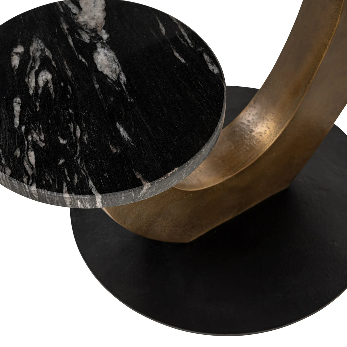 Bijzettafel Tibby black van Richmond Interiors – Luxe comfort op maat van PureWonen. Vraag naar de beste prijs.