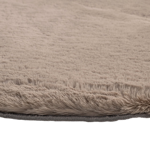 Vloerkleed Saifo furry 160Ø (Sand) van Richmond Interiors – Luxe comfort op maat van PureWonen. Vraag naar de beste prijs.