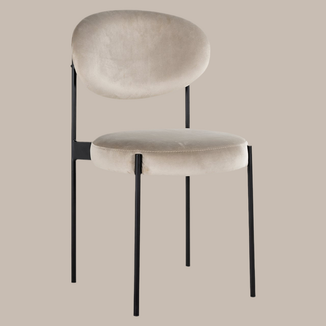 Stoel Kaylee khaki velvet (Quartz Khaki 903) van Richmond Interiors – Luxe comfort op maat van PureWonen. Vraag naar de beste prijs.