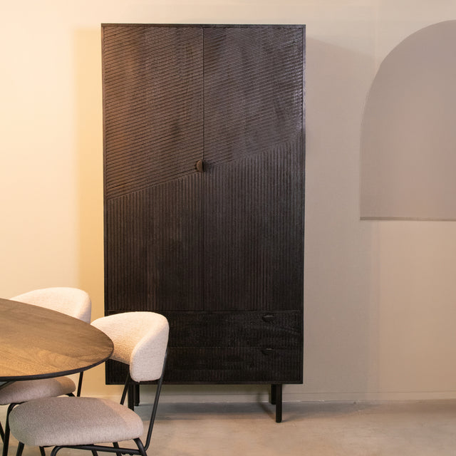 LABEL51 Bergkast Cotia - Zwart - Mangohout - Hoge Kast van LABEL51 - laagste prijs offerte van PureWonen