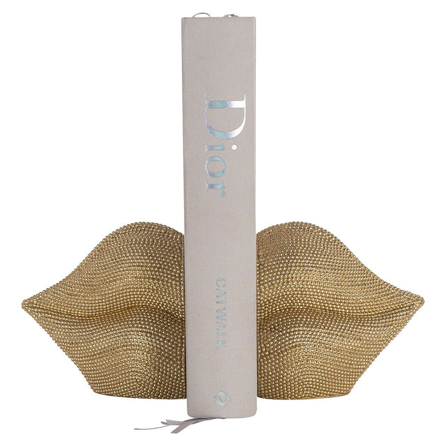 Boekenstandaard Kiss goud (Gold) van Richmond Interiors – Luxe comfort op maat van PureWonen. Vraag naar de beste prijs.