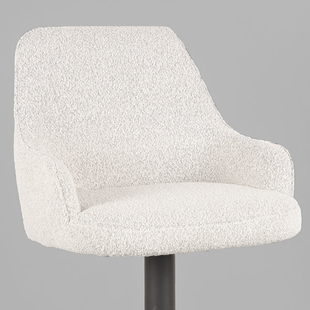 LABEL51 Barkruk Fender - Wit - Boucle - Gaslift van LABEL51 – Luxe comfort op maat van PureWonen. Vraag naar de beste prijs.